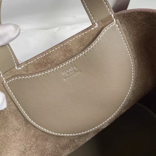 Cheap Hermes AAA Quality Handbags For Women #1368604 Replica Wholesale [$92.00 USD] [ITEM#1368604] on Replica Hermes AAA Quality Handbags