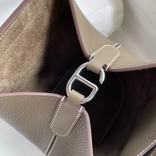 Cheap Hermes AAA Quality Handbags For Women #1368604 Replica Wholesale [$92.00 USD] [ITEM#1368604] on Replica Hermes AAA Quality Handbags