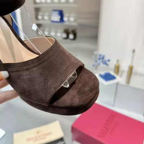 Cheap Valentino Sandal For Women #1368684 Replica Wholesale [$122.00 USD] [ITEM#1368684] on Replica Valentino Sandal