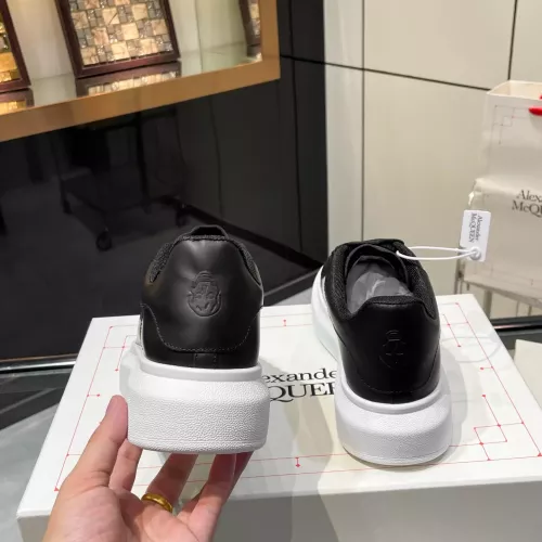 Cheap Alexander McQueen Casual Shoes For Men #1368790 Replica Wholesale [$102.00 USD] [ITEM#1368790] on Replica Alexander McQueen Casual Shoes