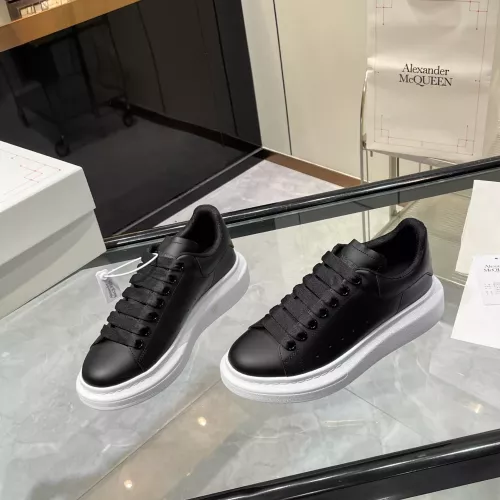 Cheap Alexander McQueen Casual Shoes For Men #1368790 Replica Wholesale [$102.00 USD] [ITEM#1368790] on Replica Alexander McQueen Casual Shoes