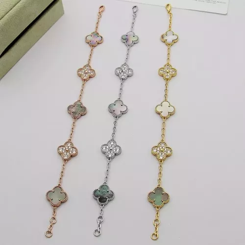 Cheap Van Cleef &amp; Arpels Bracelets For Women #1371289 Replica Wholesale [$29.00 USD] [ITEM#1371289] on Replica Van Cleef &amp; Arpels Bracelets