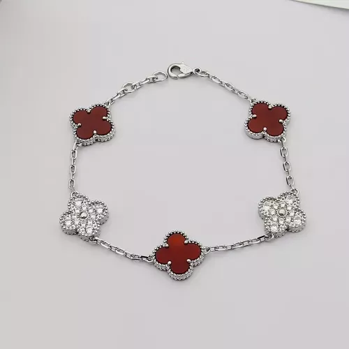 Van Cleef & Arpels Bracelets For Women #1371308