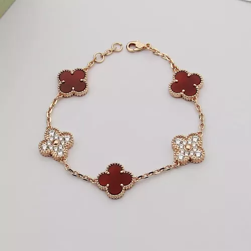 Van Cleef & Arpels Bracelets For Women #1371309