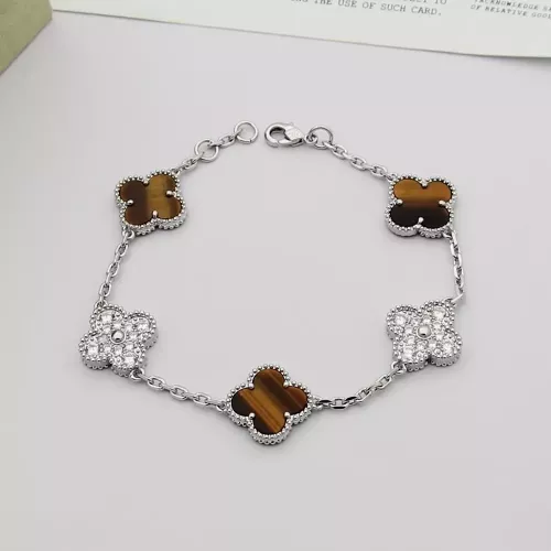 Van Cleef & Arpels Bracelets For Women #1371311