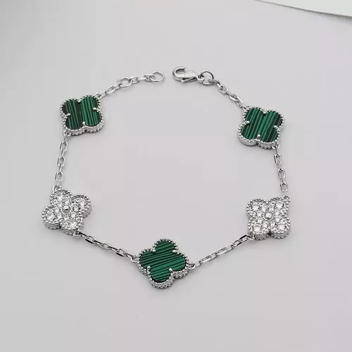 Van Cleef & Arpels Bracelets For Women #1371314