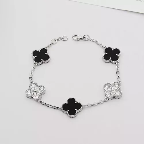 Van Cleef & Arpels Bracelets For Women #1371320