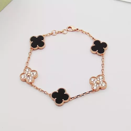 Van Cleef & Arpels Bracelets For Women #1371321