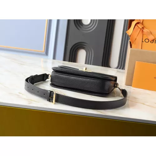 Cheap Louis Vuitton Messenger Bags For Women #1371353 Replica Wholesale [$60.00 USD] [ITEM#1371353] on Replica Louis Vuitton Messenger Bags