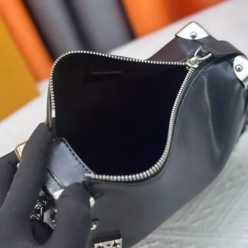 Cheap Louis Vuitton AAA Quality Messenger Bags For Women #1371495 Replica Wholesale [$72.00 USD] [ITEM#1371495] on Replica Louis Vuitton AAA Quality Messenger Bags