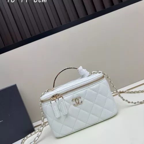 Chanel AAA Quality Messenger Bags For Women #1371892