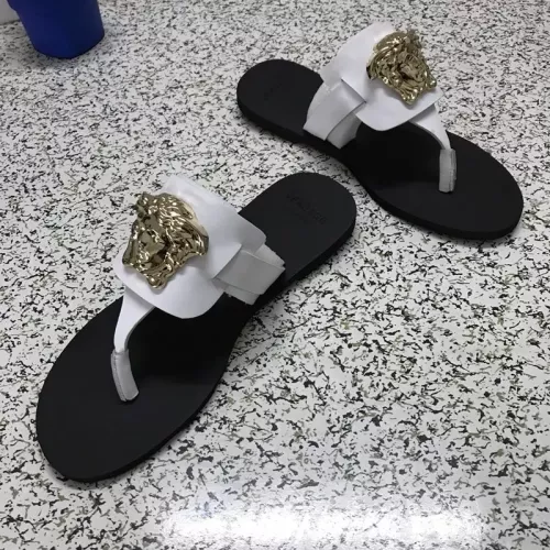 Versace Slippers For Women #1372015