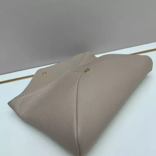 Cheap Yves Saint Laurent AAA Quality Handbags For Women #1372252 Replica Wholesale [$88.00 USD] [ITEM#1372252] on Replica Yves Saint Laurent AAA Quality Handbags