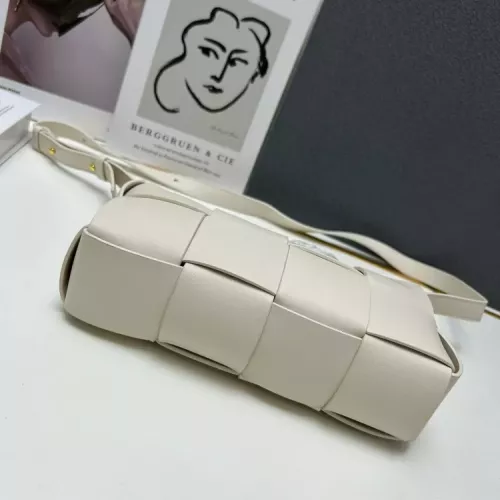 Cheap Bottega Veneta BV AAA Quality Handbags For Women #1372467 Replica Wholesale [$96.00 USD] [ITEM#1372467] on Replica Bottega Veneta BV AAA Quality Handbags
