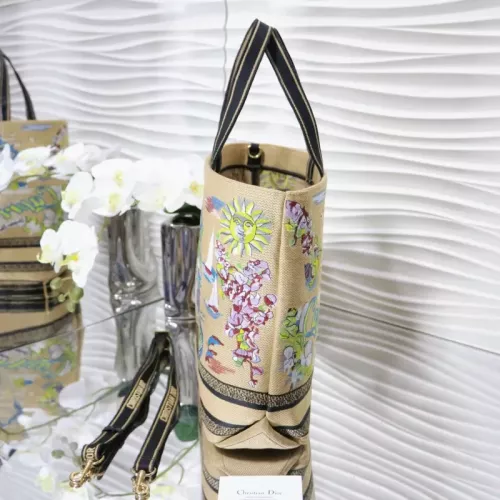 Cheap Christian Dior AAA Quality Handbags For Women #1372548 Replica Wholesale [$102.00 USD] [ITEM#1372548] on Replica Christian Dior AAA Quality Handbags