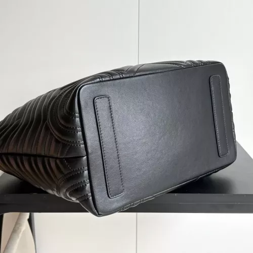 Cheap Gucci AAA Quality Handbags For Women #1372617 Replica Wholesale [$85.00 USD] [ITEM#1372617] on Replica Gucci AAA Quality Handbags