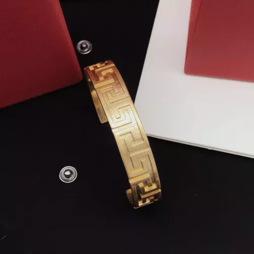 Cheap Versace Bracelets #1373094 Replica Wholesale [$32.00 USD] [ITEM#1373094] on Replica Versace Bracelets