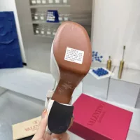Cheap Valentino Sandal For Women #1368679 Replica Wholesale [$122.00 USD] [ITEM#1368679] on Replica Valentino Sandal