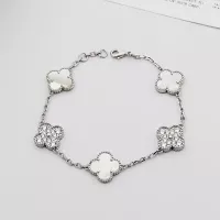 Cheap Van Cleef &amp; Arpels Bracelets For Women #1371299 Replica Wholesale [$29.00 USD] [ITEM#1371299] on Replica Van Cleef &amp; Arpels Bracelets