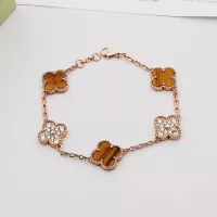 Cheap Van Cleef &amp; Arpels Bracelets For Women #1371312 Replica Wholesale [$29.00 USD] [ITEM#1371312] on Replica Van Cleef &amp; Arpels Bracelets