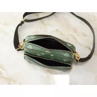 Cheap Louis Vuitton Messenger Bags For Women #1371348 Replica Wholesale [$60.00 USD] [ITEM#1371348] on Replica Louis Vuitton Messenger Bags