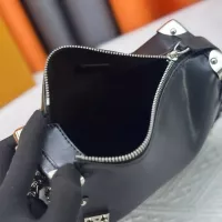 Cheap Louis Vuitton AAA Quality Messenger Bags For Women #1371495 Replica Wholesale [$72.00 USD] [ITEM#1371495] on Replica Louis Vuitton AAA Quality Messenger Bags
