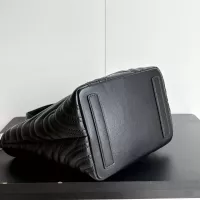 Cheap Gucci AAA Quality Handbags For Women #1372616 Replica Wholesale [$82.00 USD] [ITEM#1372616] on Replica Gucci AAA Quality Handbags