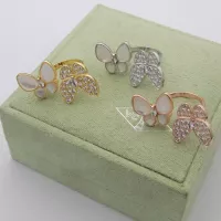 Cheap Van Cleef &amp; Arpels Rings In Gold For Women #1373092 Replica Wholesale [$27.00 USD] [ITEM#1373092] on Replica Van Cleef &amp; Arpels Rings