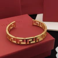 Cheap Versace Bracelets #1373093 Replica Wholesale [$32.00 USD] [ITEM#1373093] on Replica Versace Bracelets