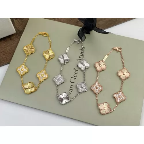 Cheap Van Cleef &amp; Arpels Bracelets For Women #1373140 Replica Wholesale [$34.00 USD] [ITEM#1373140] on Replica Van Cleef &amp; Arpels Bracelets