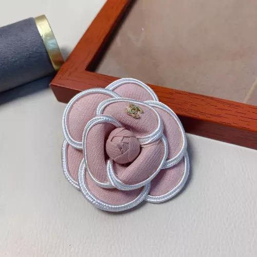 Chanel Brooches For Women #1373183