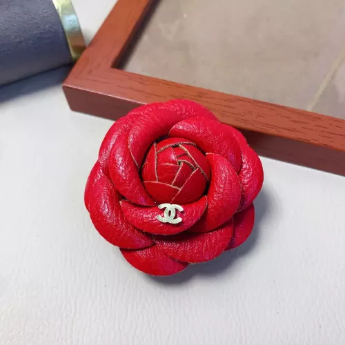 Chanel Brooches For Women #1373184