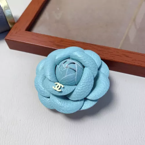 Chanel Brooches For Women #1373186