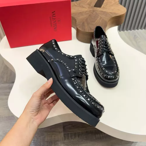 Cheap Valentino Leather Shoes For Men #1373220 Replica Wholesale [$128.00 USD] [ITEM#1373220] on Replica Valentino Leather Shoes
