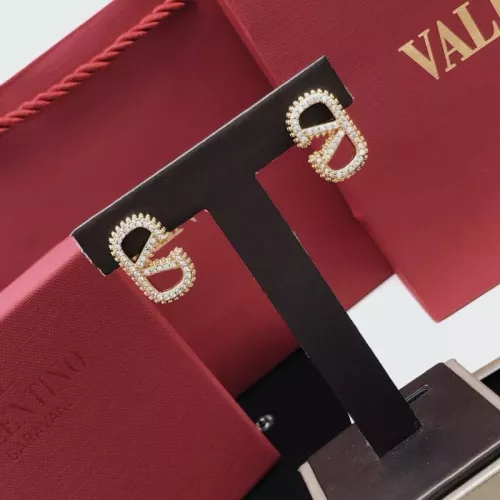 Cheap Valentino Earrings For Women #1373546 Replica Wholesale [$32.00 USD] [ITEM#1373546] on Replica Valentino Earrings