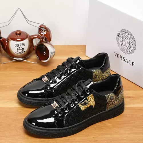 Cheap Versace Casual Shoes For Men #1373603 Replica Wholesale [$72.00 USD] [ITEM#1373603] on Replica Versace Casual Shoes