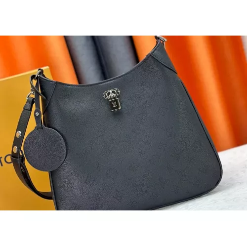 Louis Vuitton AAA Quality Messenger Bags For Women #1376328