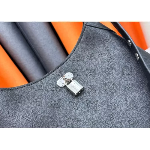 Cheap Louis Vuitton AAA Quality Messenger Bags For Women #1376328 Replica Wholesale [$68.00 USD] [ITEM#1376328] on Replica Louis Vuitton AAA Quality Messenger Bags