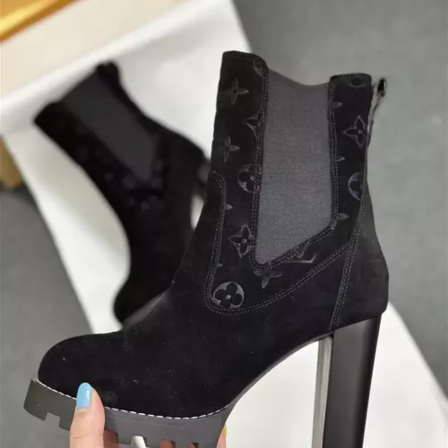 Cheap Louis Vuitton Boots For Women #1376572 Replica Wholesale [$128.00 USD] [ITEM#1376572] on Replica Louis Vuitton Boots