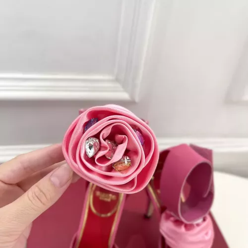 Cheap Valentino Sandal For Women #1376579 Replica Wholesale [$122.00 USD] [ITEM#1376579] on Replica Valentino Sandal