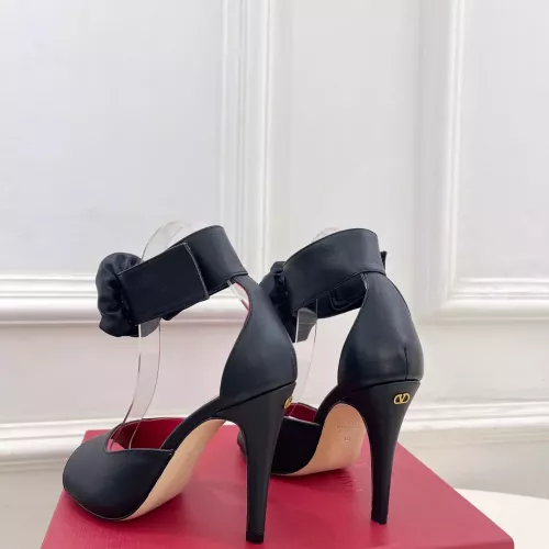 Cheap Valentino Sandal For Women #1376580 Replica Wholesale [$122.00 USD] [ITEM#1376580] on Replica Valentino Sandal