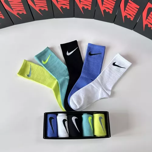 Cheap Nike Socks #1377720 Replica Wholesale [$29.00 USD] [ITEM#1377720] on Replica Nike Socks