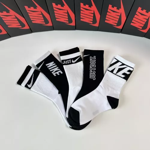 Cheap Nike Socks #1377792 Replica Wholesale [$29.00 USD] [ITEM#1377792] on Replica Nike Socks