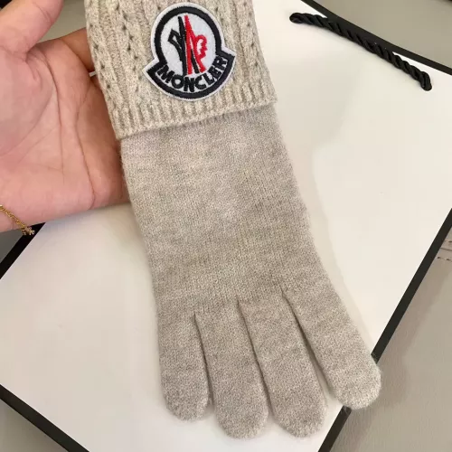 Cheap Moncler Gloves #1377816 Replica Wholesale [$38.00 USD] [ITEM#1377816] on Replica Moncler Gloves