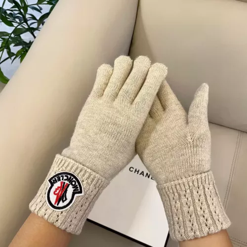 Cheap Moncler Gloves #1377816 Replica Wholesale [$38.00 USD] [ITEM#1377816] on Replica Moncler Gloves