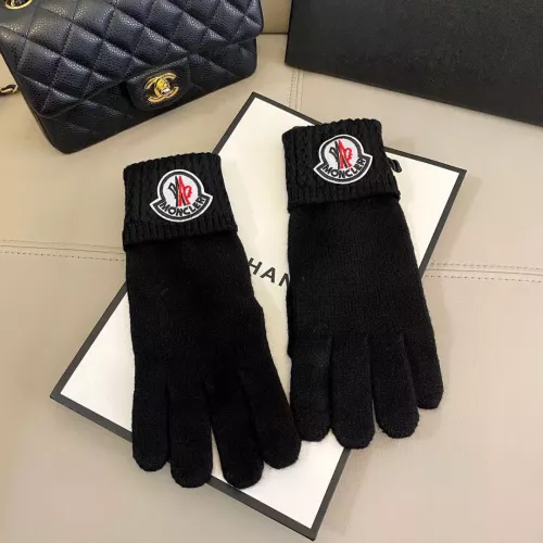Cheap Moncler Gloves #1377817 Replica Wholesale [$38.00 USD] [ITEM#1377817] on Replica Moncler Gloves