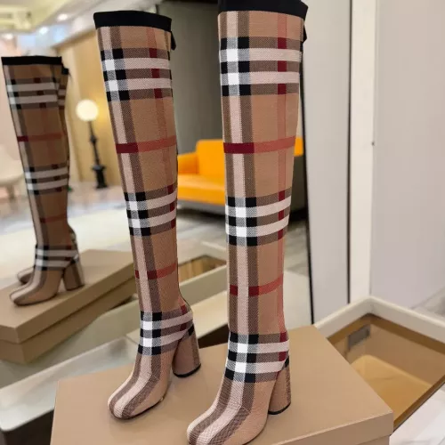 Burberry Boots For Women #1377985