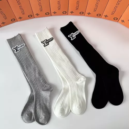 Cheap Louis Vuitton LV Socks #1378262 Replica Wholesale [$27.00 USD] [ITEM#1378262] on Replica Louis Vuitton LV Socks