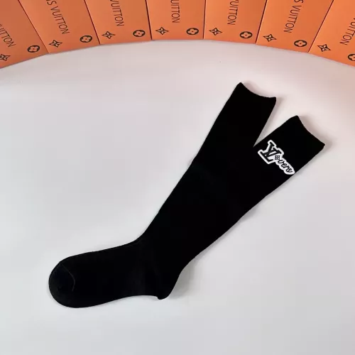 Cheap Louis Vuitton LV Socks #1378264 Replica Wholesale [$27.00 USD] [ITEM#1378264] on Replica Louis Vuitton LV Socks