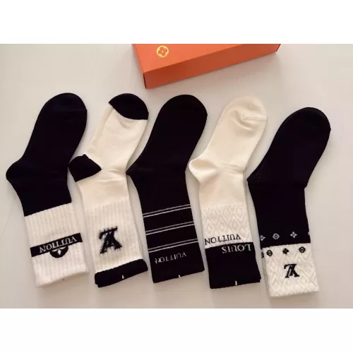 Cheap Louis Vuitton LV Socks For Women #1378403 Replica Wholesale [$29.00 USD] [ITEM#1378403] on Replica Louis Vuitton LV Socks